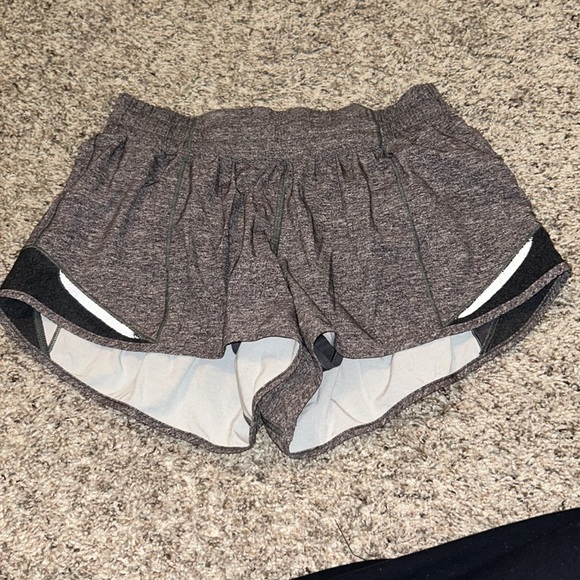 Lululemon hotty hot shorts - Picture 2 of 2